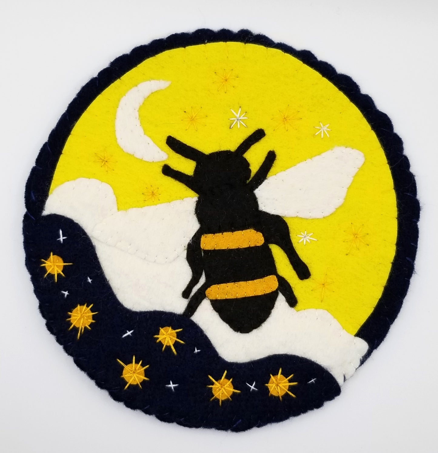 Celestial bee felt mug rug pdf pattern Night Bee, embroidery template, sewing pattern, embroidered felt pdf, embroidery pattern, bumble bee