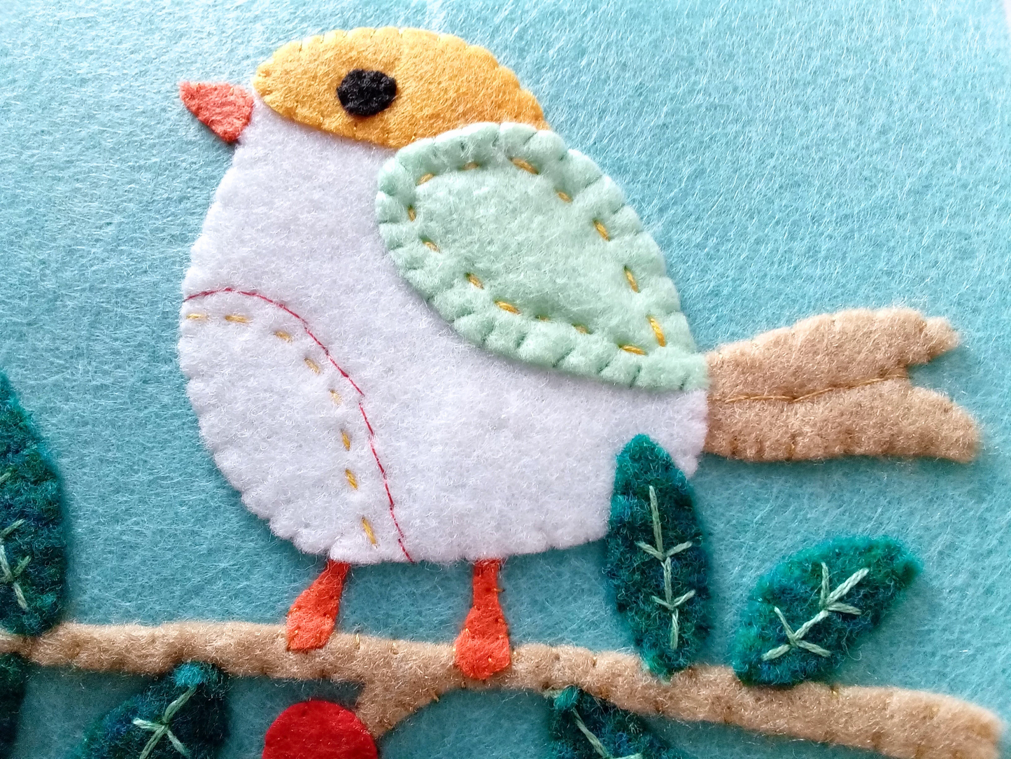 Cute bird on branch felt applique pdf pattern, wool embroidery template, mini pillow, embroidered felt pdf, country bird